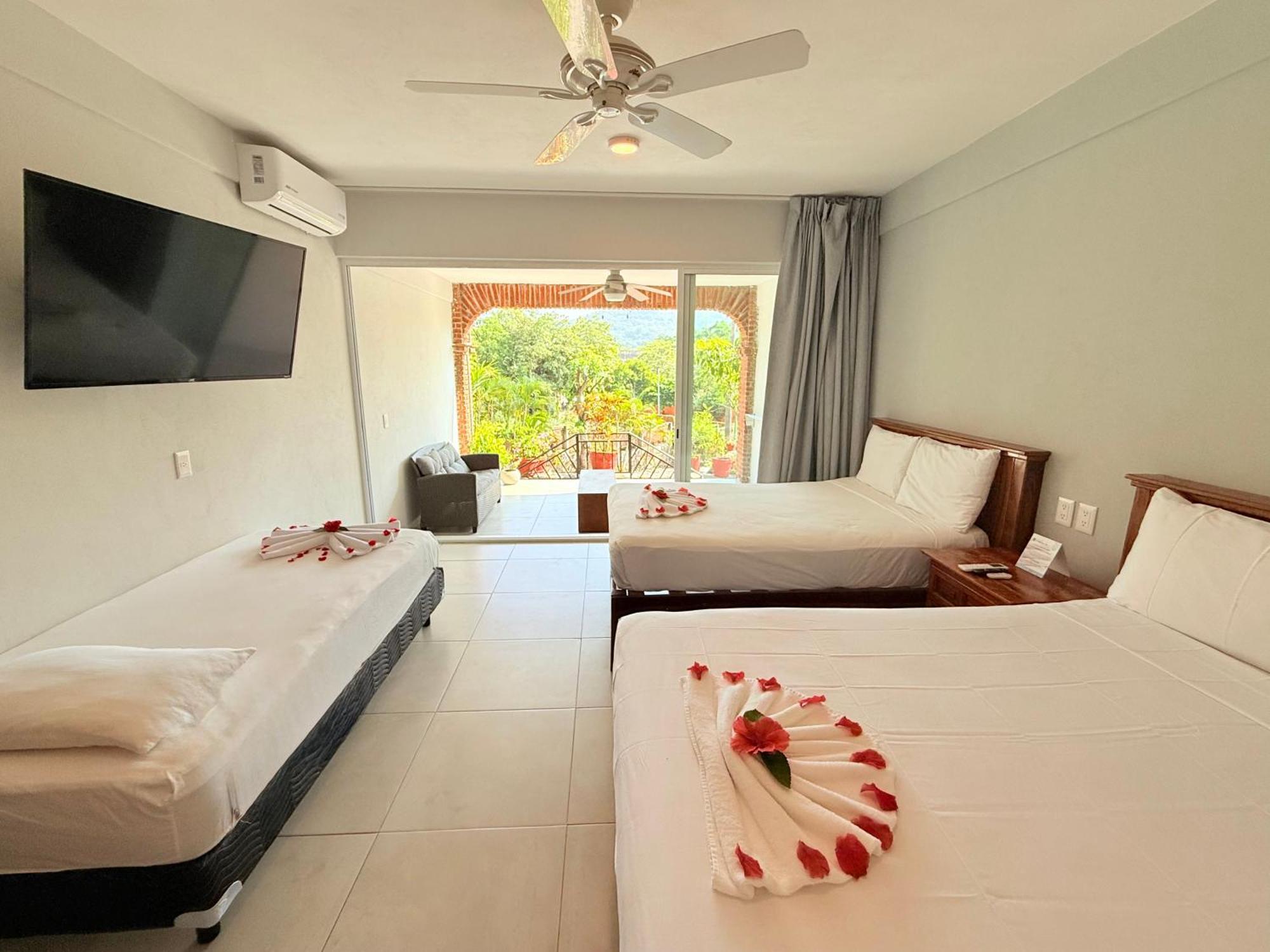 Hotel Villas Ema Zihuatanejo Luaran gambar