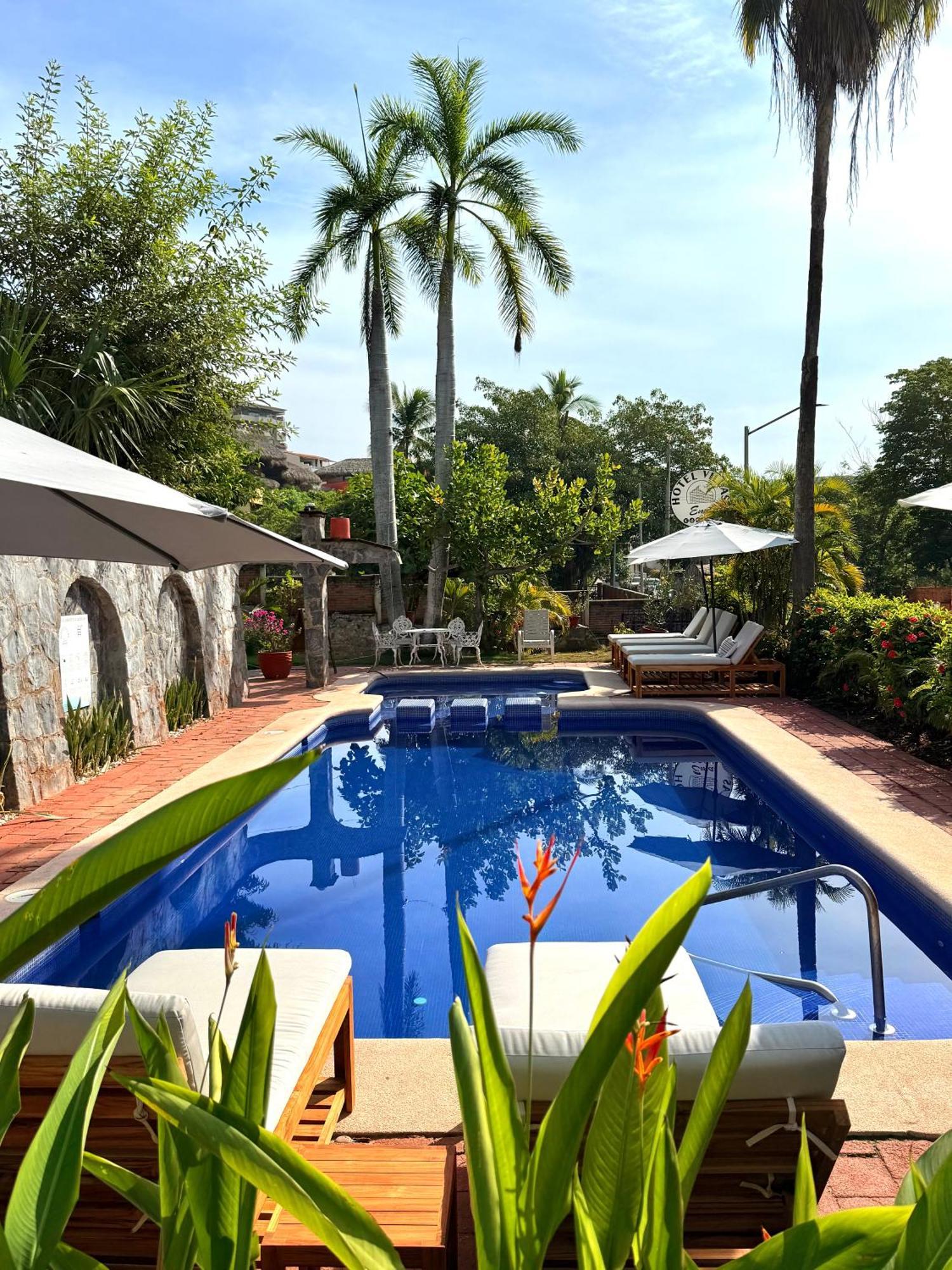 Hotel Villas Ema Zihuatanejo Luaran gambar